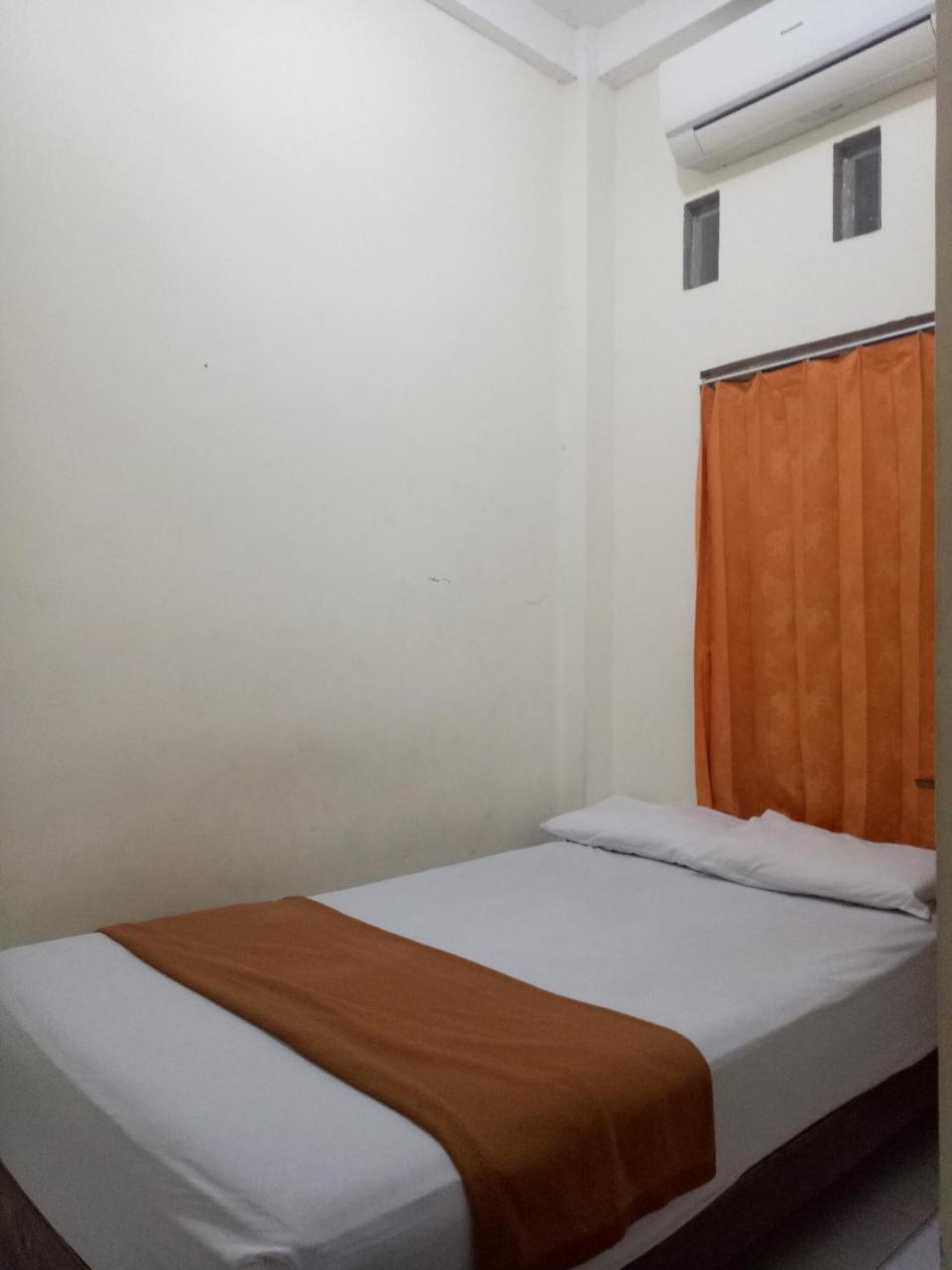 Losmen Fadel Malioboro Jogja Джокякарта Екстериор снимка